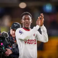 Kobbie Mainoo open to Napoli loan, with Manchester United future safeguarded photo