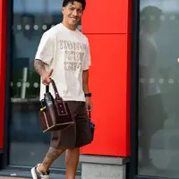 Rival view: Lisandro Martinez comeback talk is optimistic - expect a later return photo