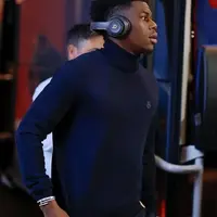 Aurélien Tchouaméni arrives as Real Madrid confirm blue third kit for Olympiacos clash photo