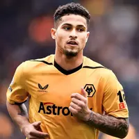 Manchester United eye £50m January move for Wolves' João Gomes photo