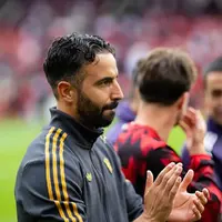 Man United’s faster transfer playbook: early moves, smarter wages photo