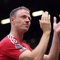 Jonny Evans steps down from Manchester United's Head of Loans and Pathways role after six months photo