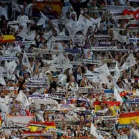 Bernabéu backlash: Real Madrid fans confront players for walking after defeat photo