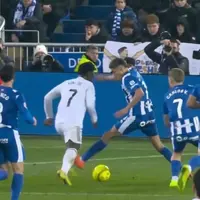 CTA to review Vinícius non-penalty vs Alavés - why the no-call was correct photo