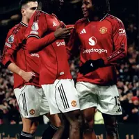 Ayden Heaven’s “My brother” Snapchat hints at tight Manchester United dressing room photo