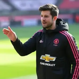 Harry Maguire's Latest Interview Defends Manchester United System – Fans Split Over Blame Game