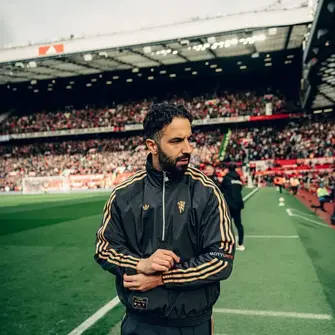 Manchester United set to prioritize a central midfielder and right wing-back in January