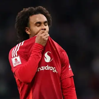 West Ham step up January striker push with Joshua Zirkzee firmly on radar