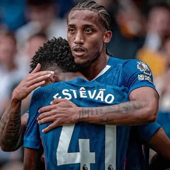 Ekitike vs Pedro: Fan Debate Reignites Transfer Buzz and Club Fits