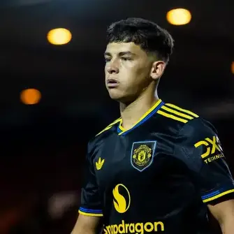 Rúben Amorim’s hands-on mentorship fast-tracks Shea Lacey toward Manchester United’s first team