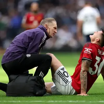 Man United await clarity on Benjamin Šeško knee issue as January chase ramps up