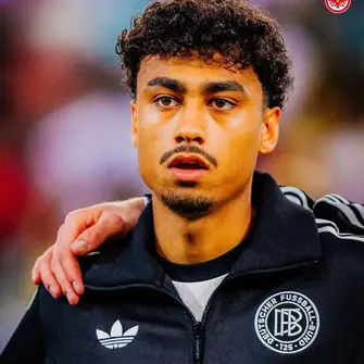 Manchester United target Eintracht Frankfurt fullback Nathaniel Brown