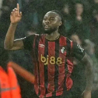 Manchester United accelerate hunt for electric winger/No.10 as Mbeumo and Yildiz headline shortlist