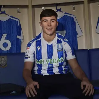 Manchester United choose Sheffield Wednesday for Harry Amass loan to fast-track first-team minutes