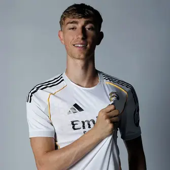 Real Madrid blow as Dean Huijsen suffers quadriceps injury - out vs Olympiacos and Girona, doubt for Athletic