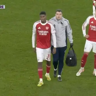 Cristhian Mosquera injury update at Valencia: rivals expect a longer layoff than the noise suggests