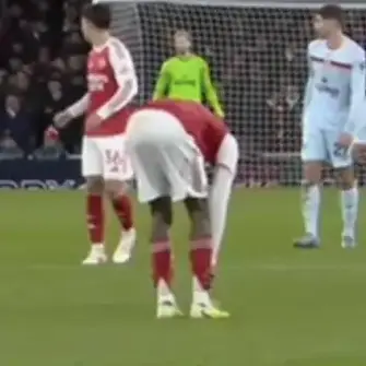 Cristhian Mosquera suffers suspected syndesmosis injury - Valencia braced for lengthy absence