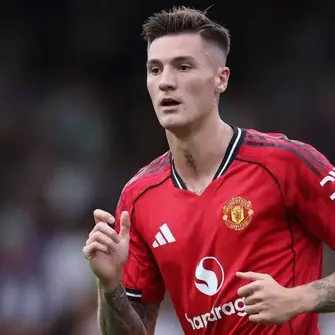 Benjamin Sesko back on grass - rival view says real return still weeks away