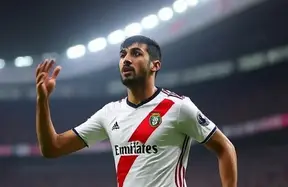 Arsenal ready to seize chance for Vinícius as Madrid’s tactical rethink opens door photo