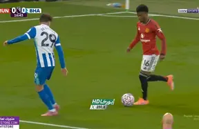 Why Anthony Taylor was right not to give the penalty: a referee’s-eye breakdown photo