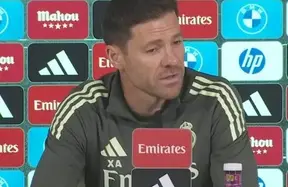 Xabi Alonso says "No, nothing" on Vini Jr punishment, backing star amid debate photo