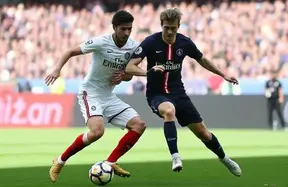 Eric Garcia limps off late vs PSG as Christensen steps in — rivals smell blood photo