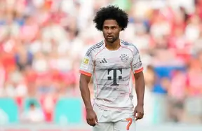 Bayern push to extend Serge Gnabry on reduced terms with bonus-heavy deal photo