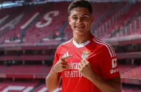 Barcelona advance for Benfica’s 19-year-old LCB Gonçalo Oliveira after Deco meets agents photo