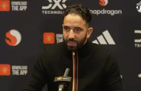 Ruben Amorim doubles down on his system, igniting split among Manchester United fans photo