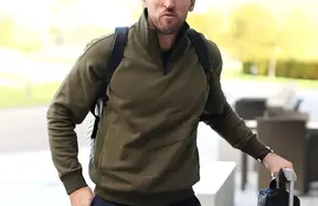 Harry Kane links up with England amid buzz over goals and workload photo
