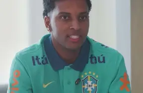 Rodrygo fires up Real Madrid ahead of El Clásico at the Bernabéu photo
