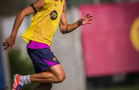 Marc Bernal resumes Barça training after Spain youth withdrawal — rival view questions swift return photo