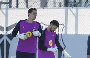Szczęsny backs Joan García for El Clásico: “He’ll be the best goalkeeper in the world” photo