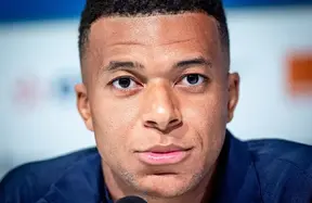 Mbappé defies ankle niggle to play for France, leaving Real Madrid sweating over risk photo
