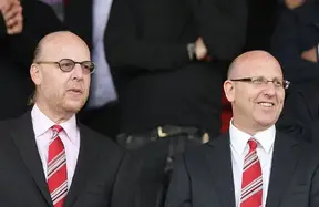 Glazers open to offers above £5bn for Manchester United stake — report photo
