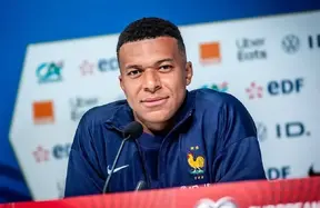 Mbappé downplays ankle scare, insists on playing as France chase World Cup qualification photo