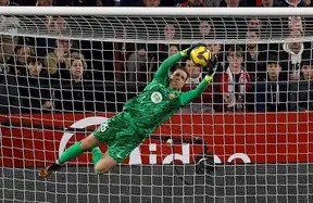 Frenkie de Jong approves Barcelona extension to 2029 as Flick eyes Rashford at No.9 photo