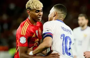 Mbappé defends Lamine Yamal, urges patience: "He’ll define his own path" photo