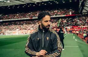 Manchester United set to prioritize a central midfielder and right wing-back in January photo