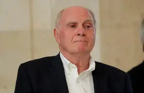 Uli Hoeneß signals eventual step back as Bayern leadership scrutiny intensifies photo