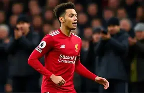 Trent Alexander-Arnold booed during warm-up at Anfield before Liverpool vs Real Madrid photo