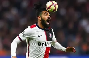 Hakimi’s grim-looking blow leaves PSG reeling after heavy Diaz challenge photo