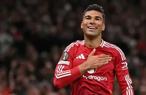 Man United pause Casemiro contract talks - decision deferred, option worth around £280k photo