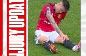 Benjamin Šeško limps off vs Spurs with left knee issue - rivals sense United setback photo