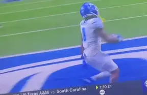 Fan injures himself copying Cristiano Ronaldo’s "Siuu" celebration - clip sparks safety debate photo