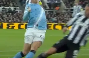 Man City vs Newcastle: Why No Penalty on Phil Foden Was the Correct Call photo