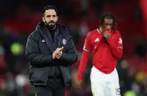 Manchester United push for two midfielders and a defender - James Garner on radar photo