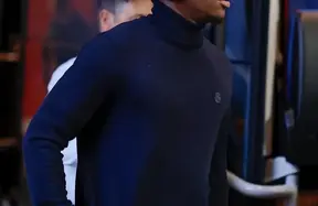 Aurélien Tchouaméni arrives as Real Madrid confirm blue third kit for Olympiacos clash photo