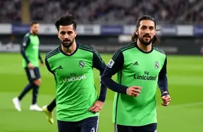 Real Madrid scare as Eduardo Camavinga heads to locker room, Dani Ceballos warms up photo