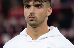 Raúl Asencio sidelined with gastroenteritis - Real Madrid’s backline depth crumbles before Girona photo